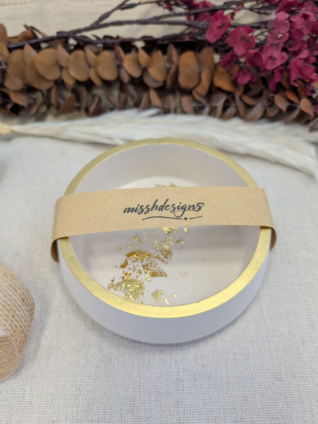 Eco resin handcrafted gold foil decorative trinket bowl jesmonite