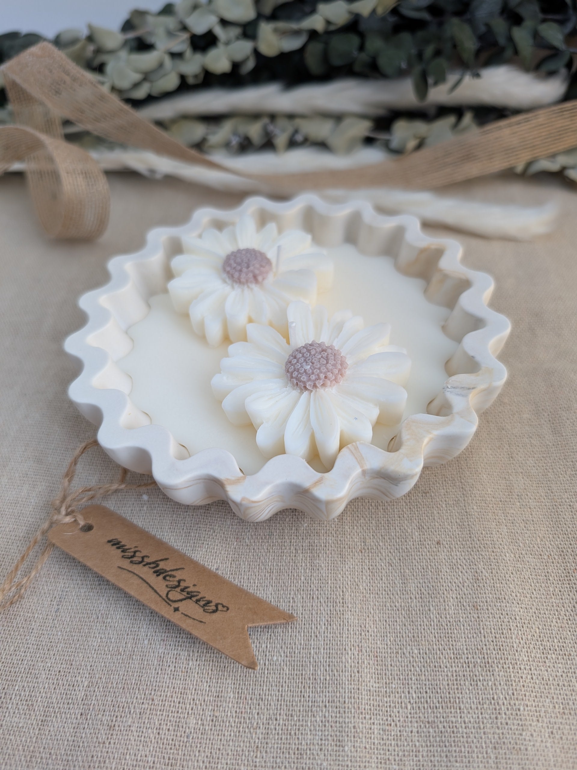 Natural Daisy vanilla scented candle made from jesmonite eco resin filled with scented soy wax hand cast stone pot natural beige marble two daisies home decor gift