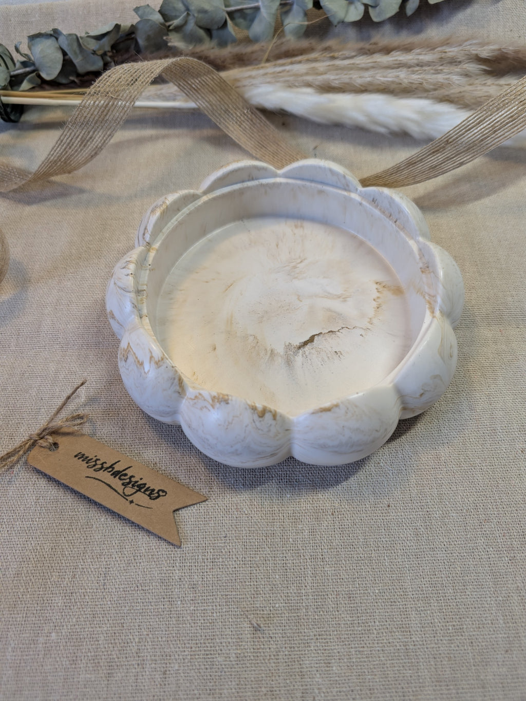 home decor flower shaped eco resin natural beige marbled trinket bowl dish jesmonite decor