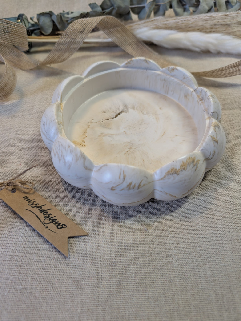 home decor flower shaped eco resin natural beige marbled trinket bowl dish jesmonite decor
