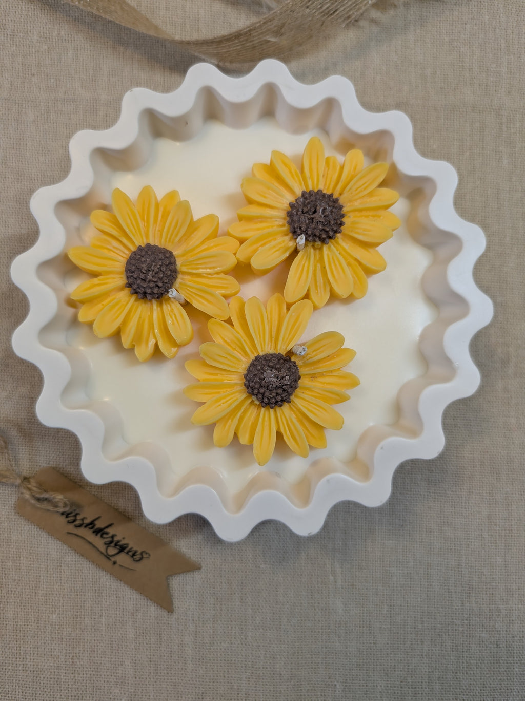 Yellow sunflower sunshine Daisy scented candle made from jesmonite eco resin filled with scented soy wax hand cast neutral natural stone pot  three daisies home decor gift