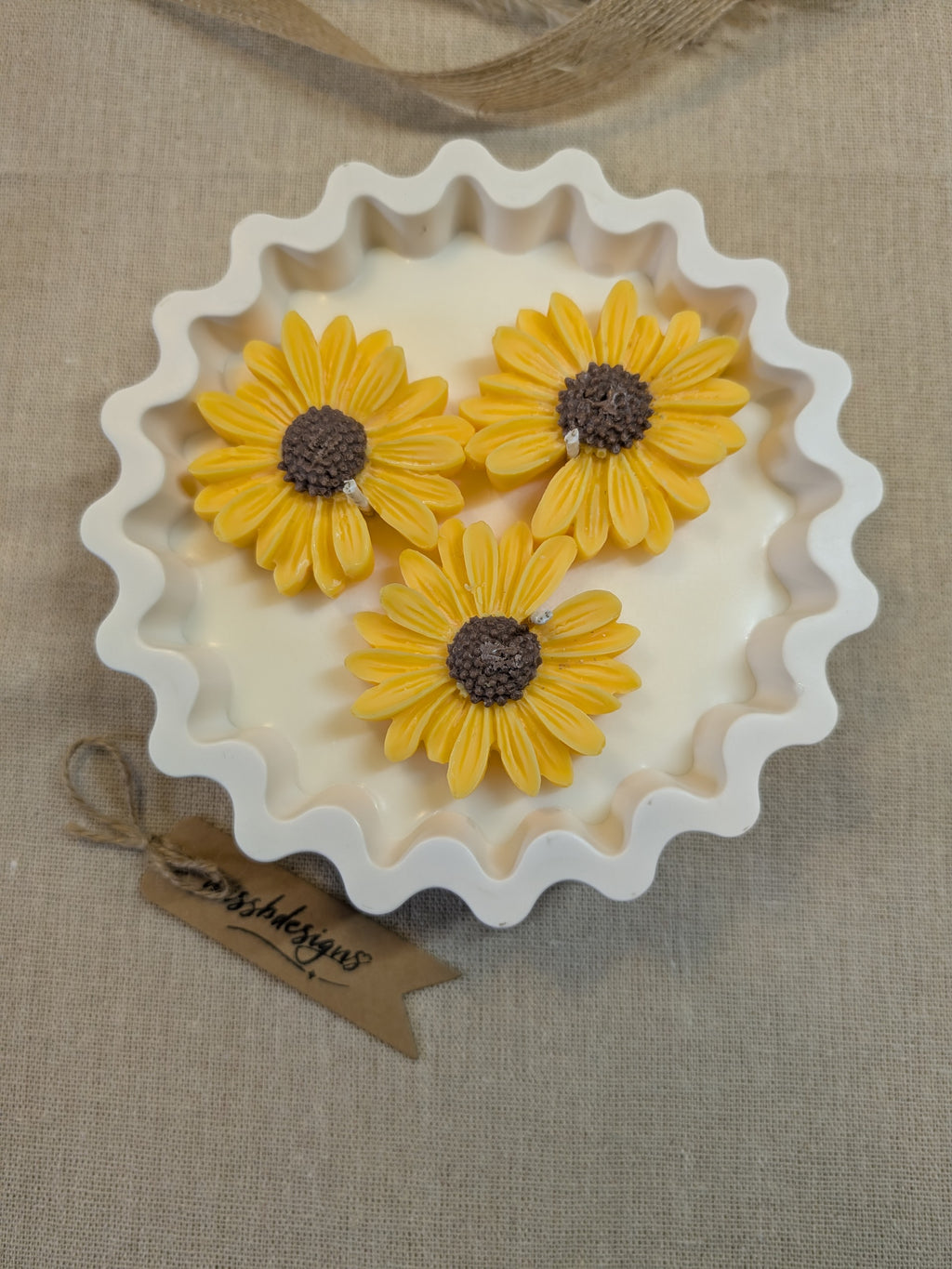Yellow sunflower sunshine Daisy scented candle made from jesmonite eco resin filled with scented soy wax hand cast neutral natural stone pot  three daisies home decor gift