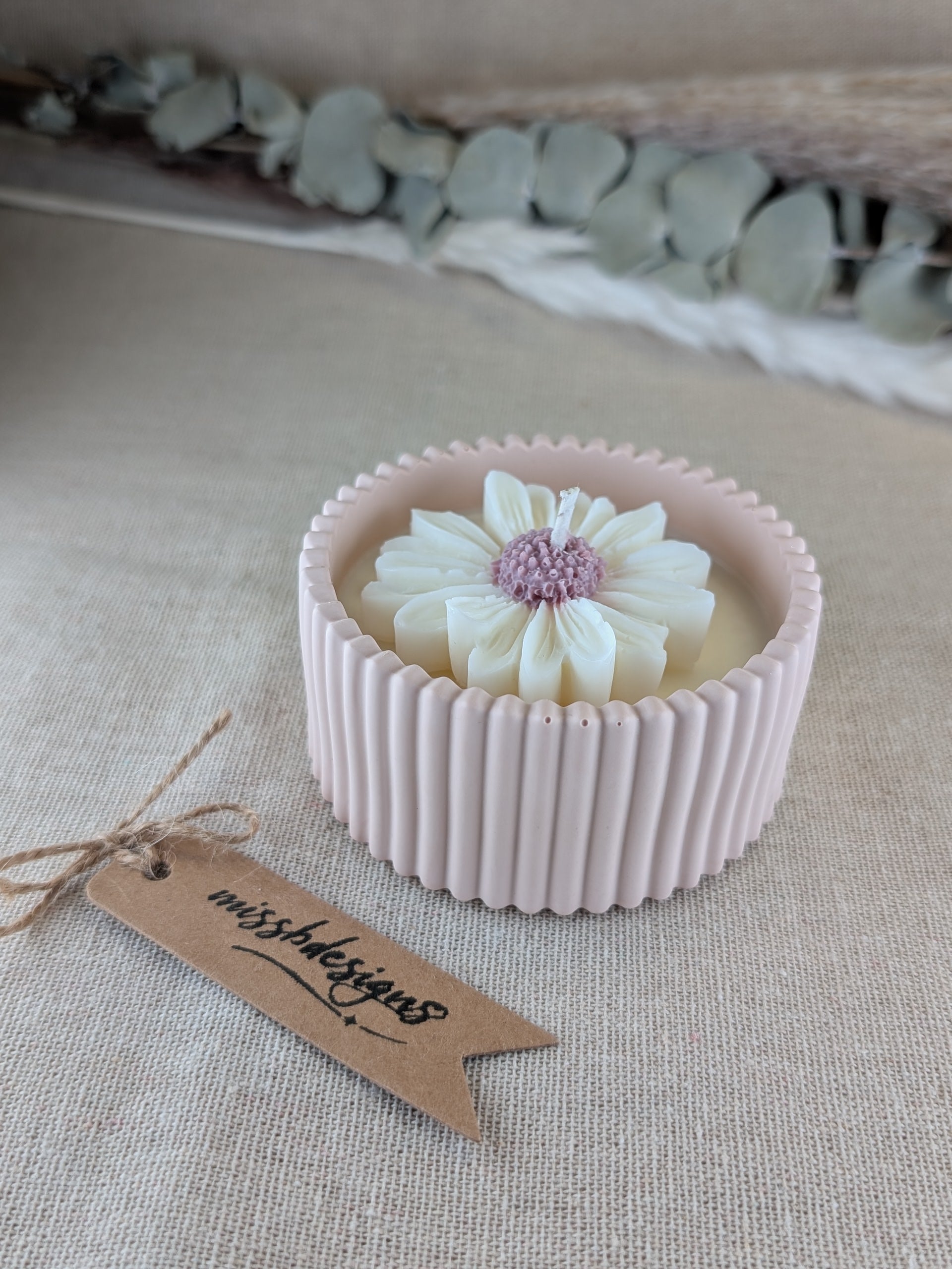 Dusky pink scented candle in handcrafted eco resin container home decor gift