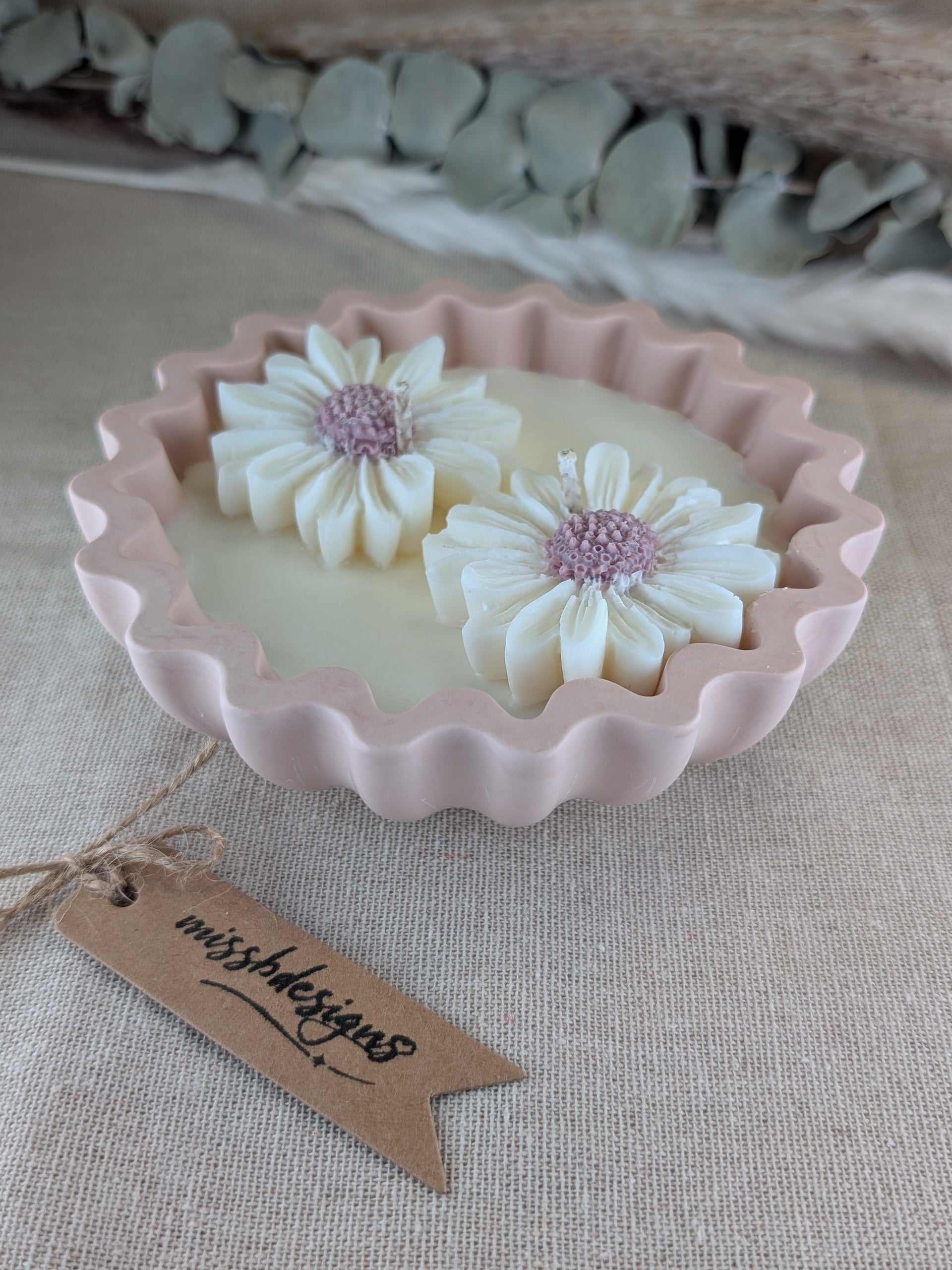 Dusky pink scented candle in handcrafted eco resin container home decor gift