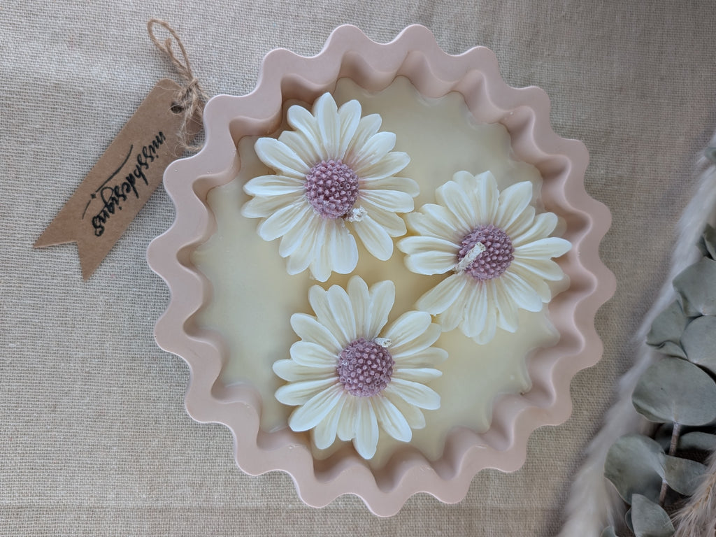 Dusky pink home decor scented daisy chain collection candle gift