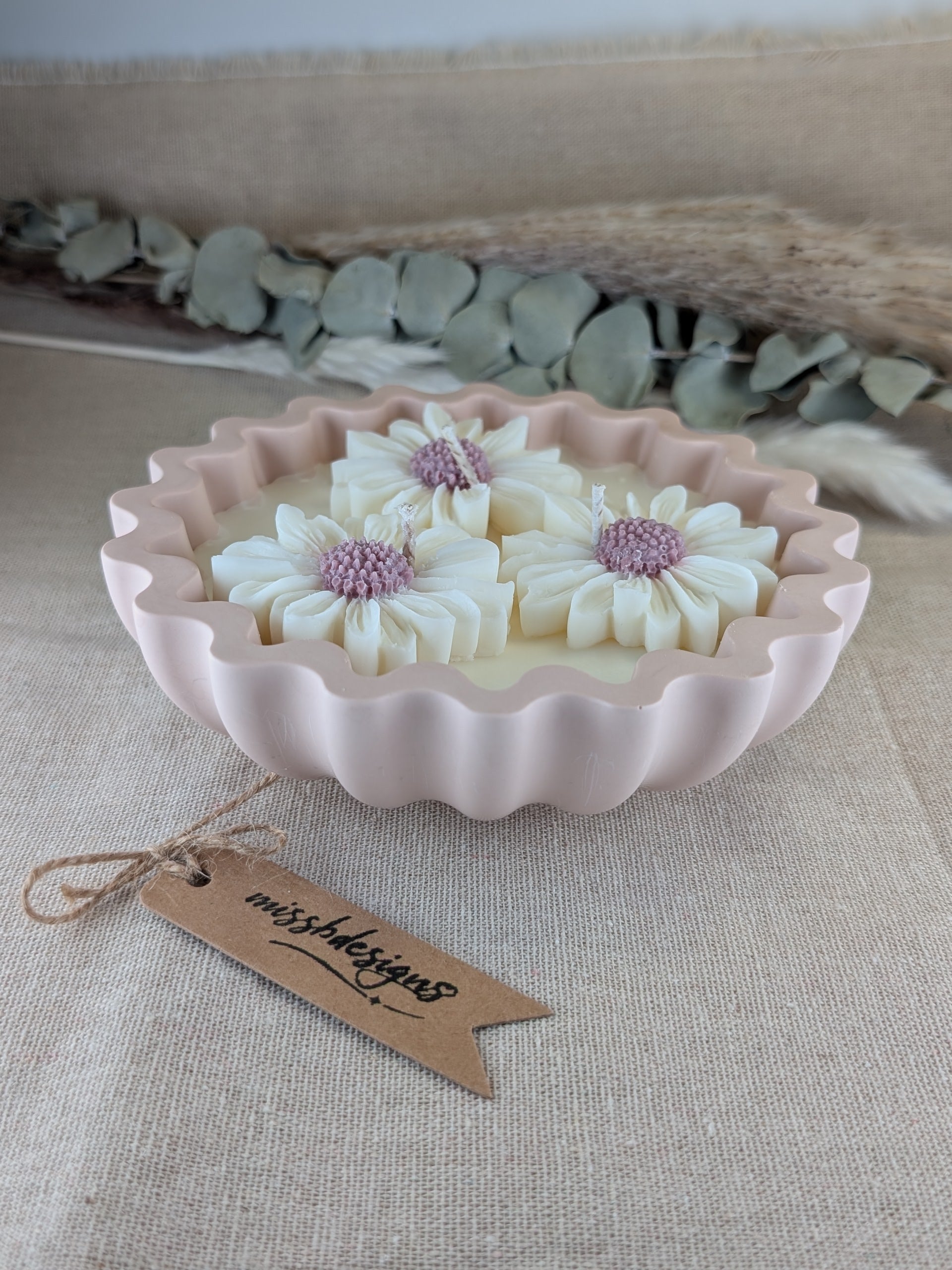 Dusky pink home decor scented daisy chain collection candle gift