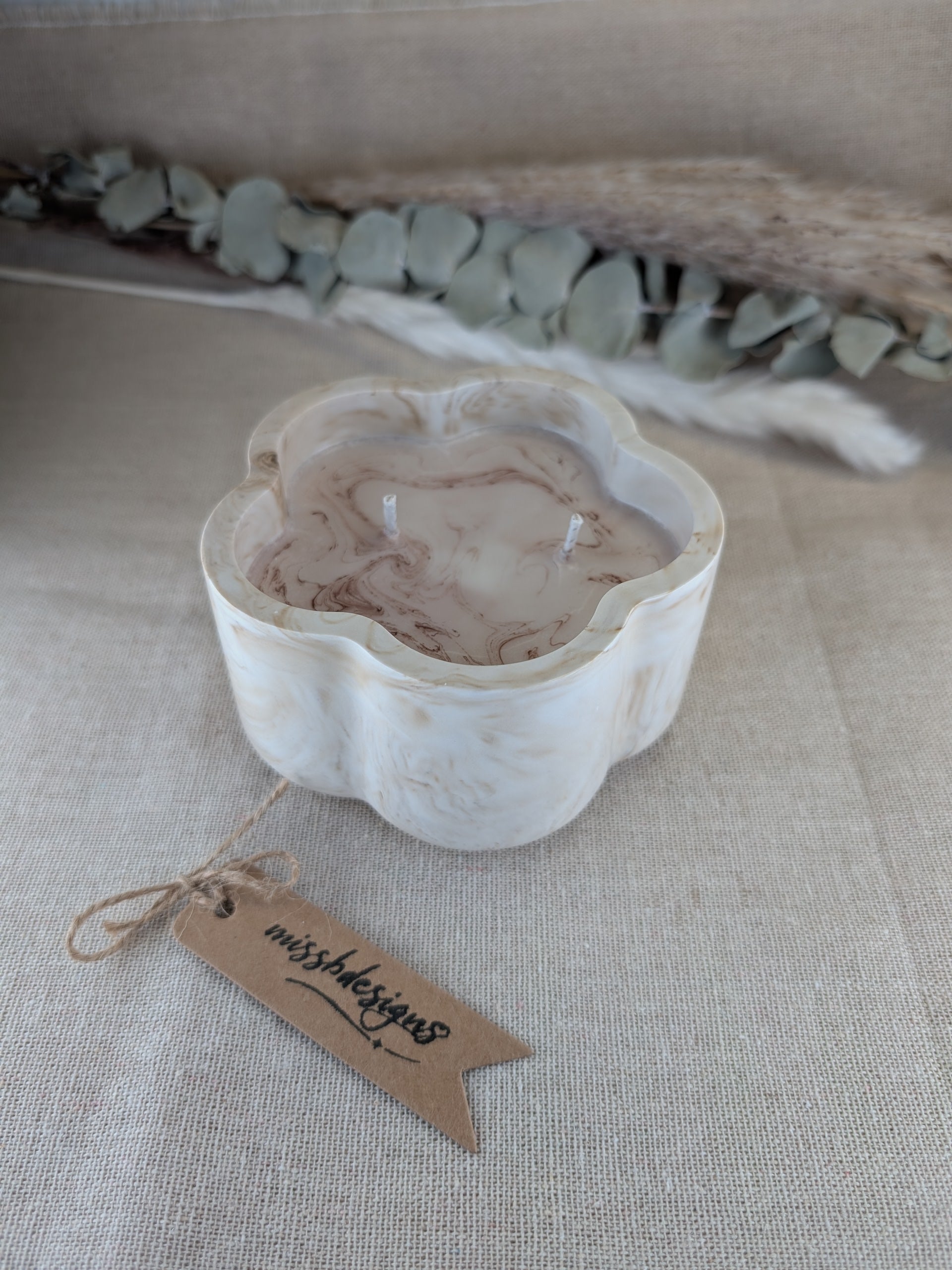 Scented candle in beige marble hand crafted eco resin flower shaped container perfect gift