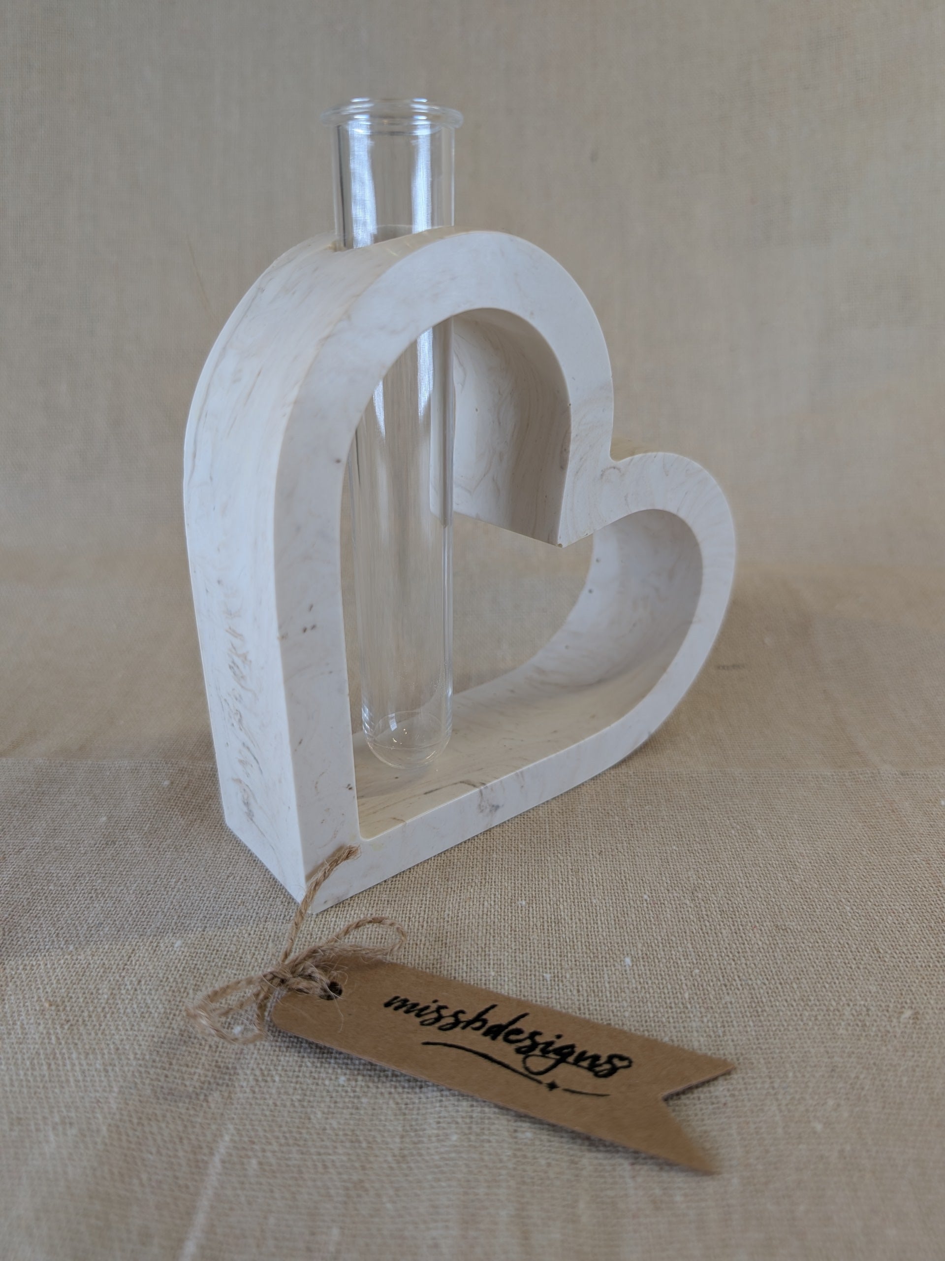 Heart shaped vase for single stem flower in neutral beige marble eco resing perfect gift