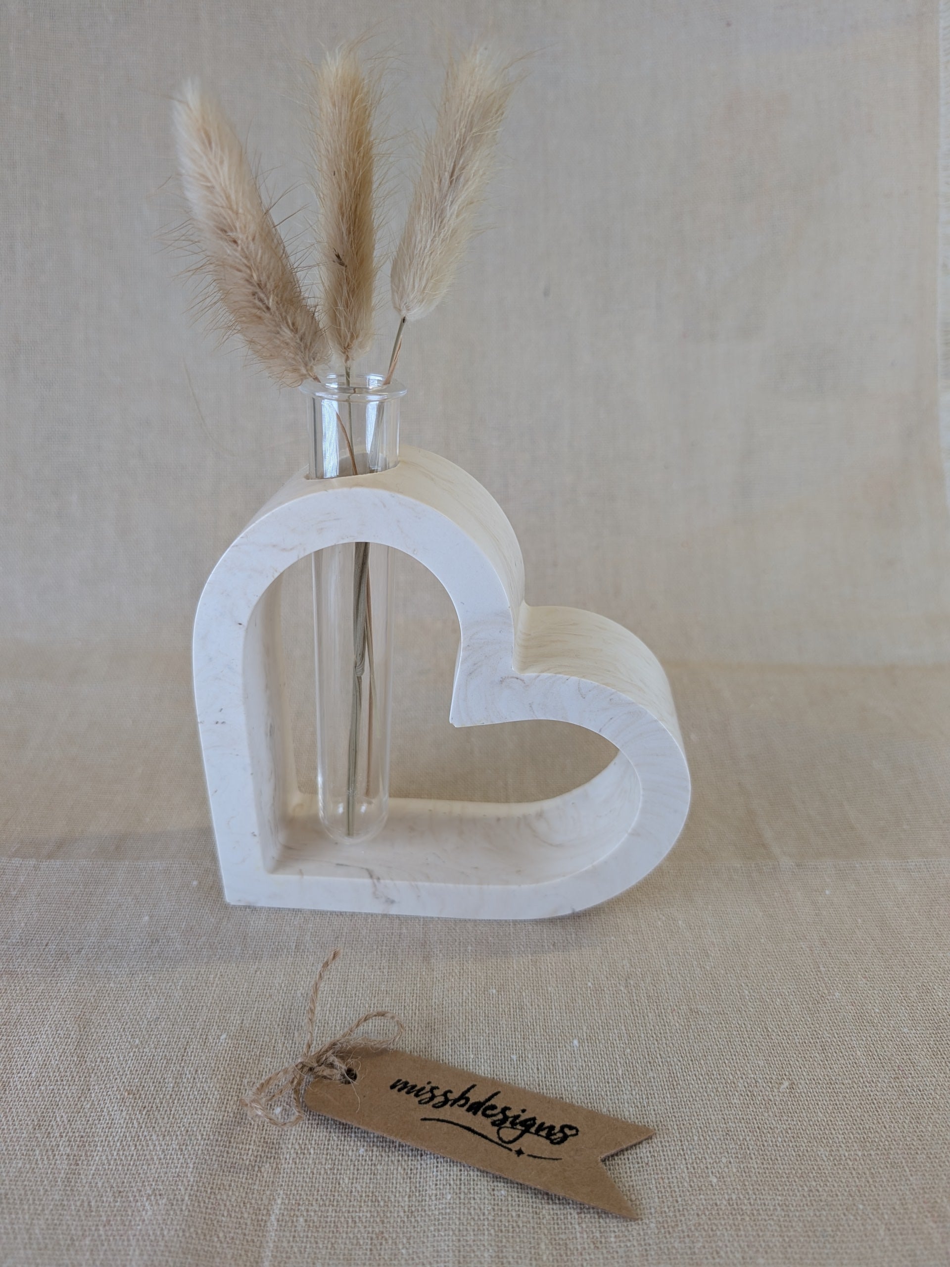 Heart shaped vase for single stem flower in neutral beige marble eco resing perfect gift