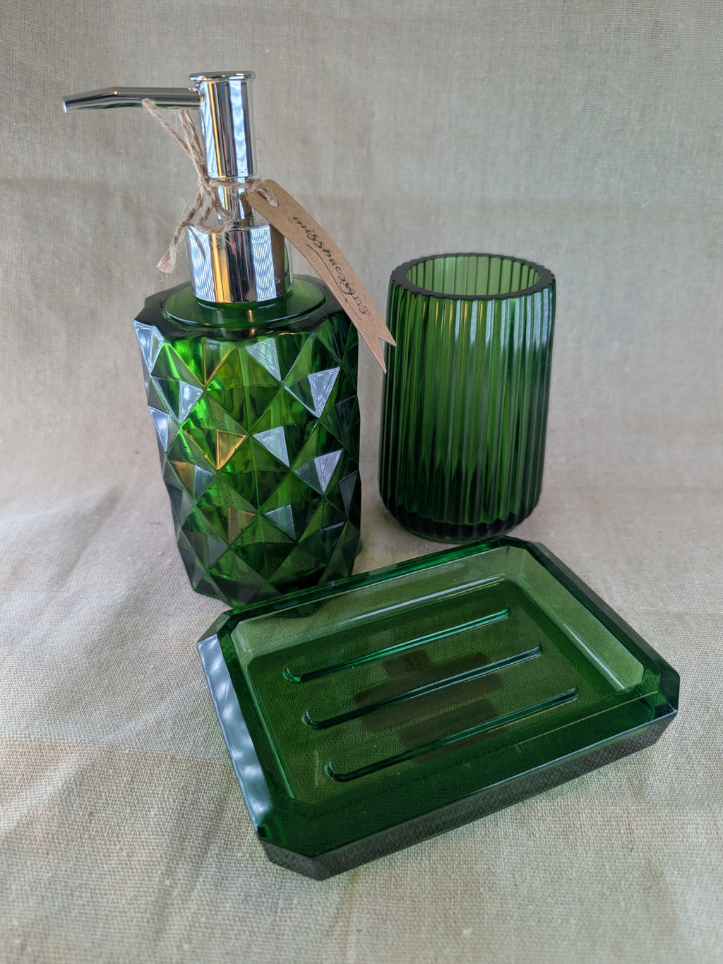 Fern Green coloured ribbed vase toothbrush holder hand crafted from resin